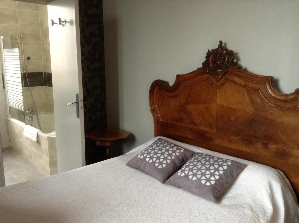 L'Hotel L'Astree Feurs Екстериор снимка